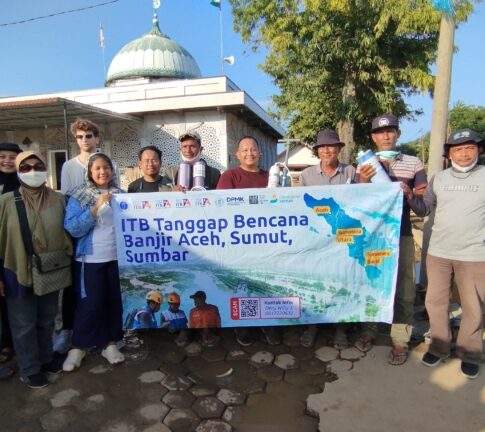 ITB, Ikatan Alumni, dan Rumah Amal Gerak Cepat Salurkan Bantuan untuk Korban Bencana di Sumatera