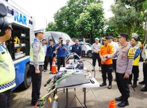 Kapolri Tinjau Pos Command Center, Pastikan Arus Mudik Berjalan Aman dan Nyaman