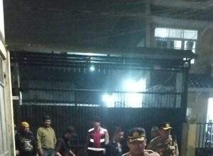 Patroli KRYD Polsek Kebon Jeruk Bersama 3 Pilar Berhasil Amankan Sajam dan Tembakau Sintetis