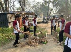 Jaga Kelestarian Lingkungan, Ditsamapta Polda Banten Bersihkan Kawasan Danau Tasikardi