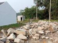 Diduga Gunakan Puing Beton Bekas Pembongkaran Jalan Provinsi, Proyek Perumahan Mahkota Estate Cibunar Jadi Sorotan
