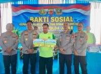 Kapolda Jabar Salurkan Bantuan Sosial kepada Kelompok Tani Mekar Mukti Binaan Polres Garut