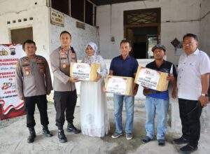 Kapolres Pekalongan Kota Salurkan Tali Asih kepada Purnawirawan dan Keluarga Besar Polri
