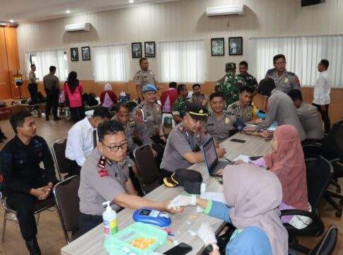 63 Kantong Darah Terkumpul, Bakti Kesehatan Polres Pekalongan Kota Dukung Ketersediaan Stok PMI