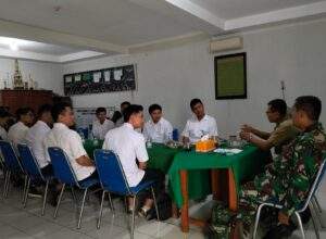 Koramil 07/Ampelgading Gelar Silaturahmi dan Koordinasi Program Makan Bergizi Gratis (MBG)