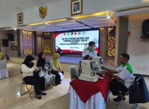 Dalam Rangka HUT Bhayangkara ke-80, Polres Garut Gelar Pemeriksaan Mata dan Bagikan Kacamata Gratis Untuk 200 Warga