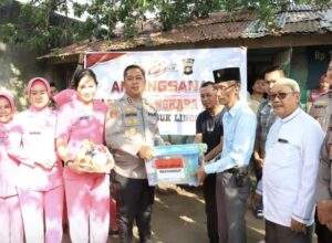 Wujud Penghormatan Kepada Senior, Kapolres Lubuk Linggau Pimpin Anjangsana ke Kediaman Purnawirawan dan Warakawuri