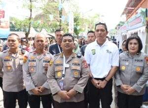 Polri Gelar Pasar Rakyat dan Bazar UMKM, Ribuan Warga Jakarta Barat Antusias Berburu Sembako Murah
