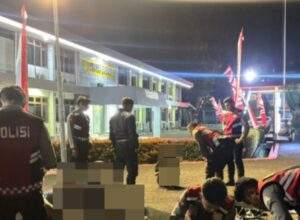 Polres Garut Amankan Delapan Remaja Pembawa Samurai dan Obat Terlarang Saat Patroli Malam