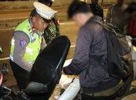 Antisipasi Curas, Curat dan Curanmor, Polres Jakbar Gelar Patroli Skala Sedang di Jalur Rawan dan Razia Stasioner