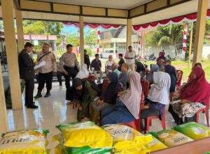 Kapolres Singkawang Salurkan Bantuan Sosial kepada Warga, Wujud Kepedulian dalam Peringatan Hari Bhayangkara ke-80