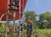 Babinsa Koramil 04/Comal Dampingi Pembuatan Sumur Bor Bantuan Mabesad, Wujud Nyata Kepedulian TNI Penuhi Kebutuhan Air Bersih Warga