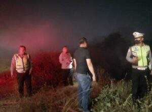 Polsek Tigaraksa Dan BPBD Kab Tangerang Bergerak Cepat Tangani Kebakaran Sampah Liar