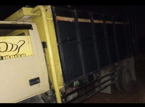 Diduga Menjadi Pemindahan BBM Solar Subsidi Dari Truk Penyedot di SPBU Pindah ke Truk Tengki Berlokasi di Kampung Inpres Desa Batu Jajar dekat PT Cas