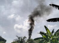 PKS Pagar Merbau PTPN4 REGIONAL 2 : Manager Irfan Siregar Bungkam Saat Dikonfimasi Terkait Asap Hitam Pekat Pencemaran Udara