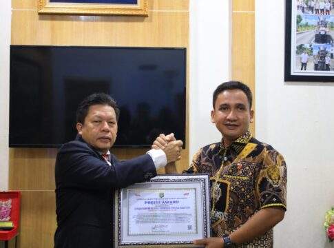 Lemkapi Berikan Penghargaan Kepada Dirreskrimsus Polda Banten Atas Dedikasi dan Komitmen Berantas Kejahatan Khusus