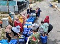 Satu Minggu Kesulitan Air, Warga Pagenteran Terima Bantuan Air Bersih dari Kodim 0711/Pemalang