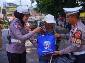 Semarak HUT Lalu Lintas Bhayangkara ke-71, Satlantas Polres Garut Hadir Berbagi dan Mengabdi Untuk Masyarakat