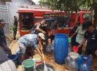 Krisis Air Bersih, Kodim 0736 Batang Salurkan 12.000 Liter ke Desa Pesalakan