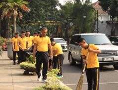 Polrestabes Bandung Laksanakan Kegiatan Green Policing Di Depan Mako Polrestabes Bandung