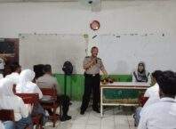 Dekat Dengan Pelajar, Kapolsek Tanjung Priok Tanamkan Semangat Belajar dan Hidup Positif
