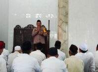 Wakapolres Pekalongan Kota Ajak Orang Tua Awasi Pergaulan Anak Saat Safari Jumat