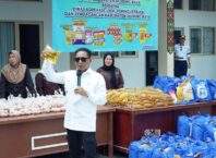 Bupati Murung Raya Buka Pasar Murah di Laung Tuhup